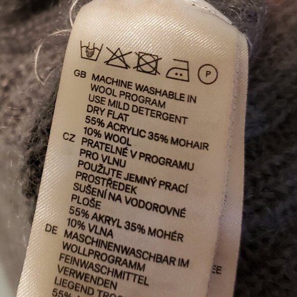 H&M Turtleneck Grey Sweater size medium - Picture 7 of 7